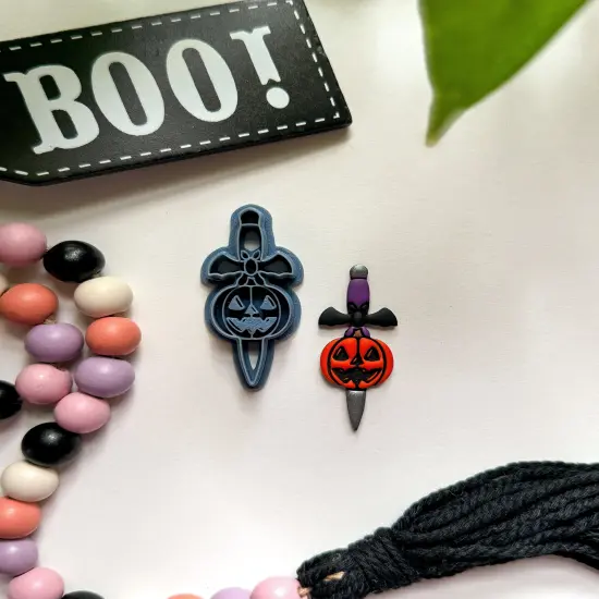 DAGGER BAT PUMPKIN | HALLOWEEN | CLAY CUTTER {1}