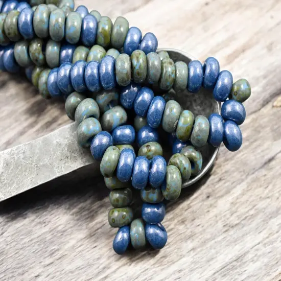 34/0 Aged Blue Turquoise Picasso Seed Bead Mix (1/2 Strand) {5}