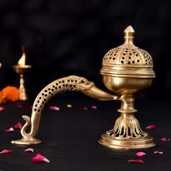 Brass Incense Dhoop Burner Aroma for Prayer Puja Meditation Spiritual Events Dhoopam for Havan Rituals - Diwali Decoration Loban Dhoop Dani for Temple Home Prayer Room (7.8x3.9 Inches) {4}