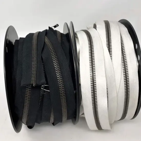 8MM Closed Bottom Zipper &ndash; Custom Length, Black or Dyeable White white/brs-rse-gld {7}