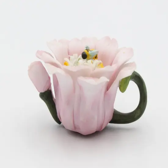 Ceramic Mini Size Ceramic Daisy Flower Teapot with Bumblebee Figurine, Gift for Her, Gift for Mom, Tea Party D&eacute;cor, Caf&eacute; D&eacute;cor {2}