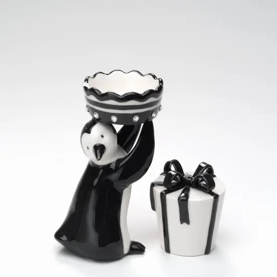 Ceramic Christmas Penguin with Present Salt & Pepper Shakers, Home D&eacute;cor, Gift for Her, Gift for Mom, Kitchen D&eacute;cor, Christmas D&eacute;cor {3}