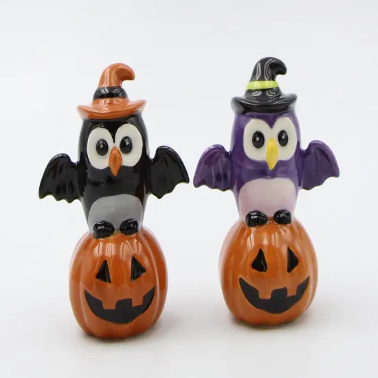 Ceramic Halloween Decor Owl Witches Sitting on Pumpkins Salt and Pepper, Home D&eacute;cor, Gift for Her, Gift for Mom, Kitchen D&eacute;cor, Fall D&eacute;cor {2}