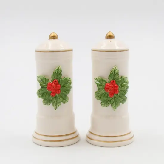 Ceramic Christmas Holly Salt And Pepper Shakers, Home D&eacute;cor, Gift for Her, Gift for Mom, Kitchen D&eacute;cor, Christmas D&eacute;cor {2}