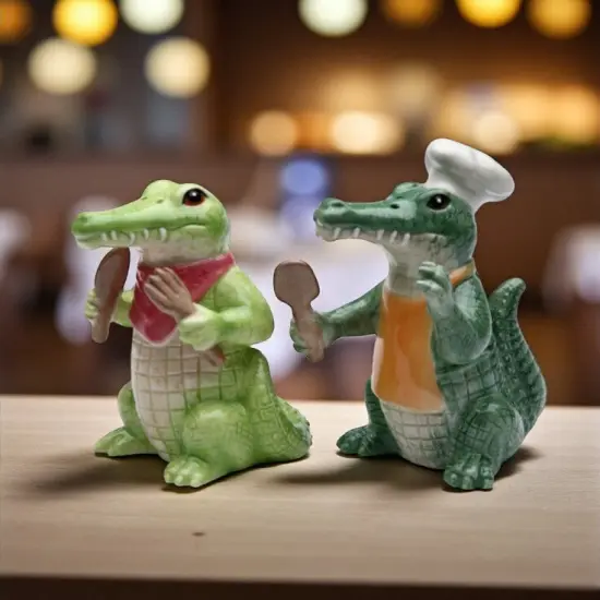 Ceramic Alligator, Crocodile Chef Salt & Pepper Shakers, Gift for Her or Mom, Gift for Him, Gift for Dad, Kitchen D&eacute;cor, Gift for Chef {2}