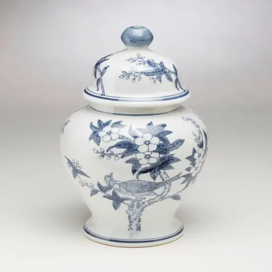 AA Importing 59836 Blue And White Ginger Jar With Lid {1}