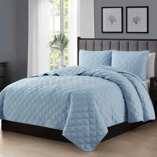 3-Piece Polyester Microfiber Reversible Diamond Quilt Set {8}