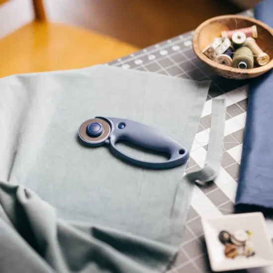 Fiskars Designer Loop Rotary Cutter 45mm-Mountain Haze {3}