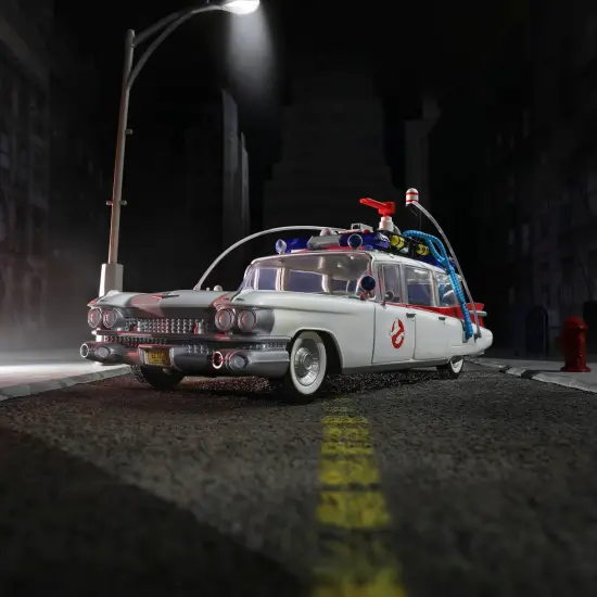 Hasbro Ghostbusters Plasma Series Ecto-1 (1984), 1:18 Scale Toy Car, Toys for Ages 14+ {4}
