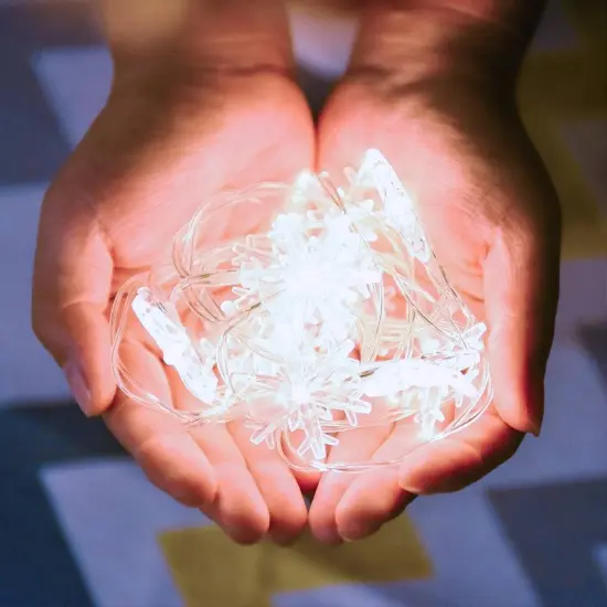 Christmas Lights - 20 Ft 40 LED Snowflake String Lights (Snowflake-White) {2}