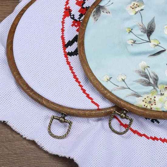 Mixed Sizes Embroidery Hoops Set {4}