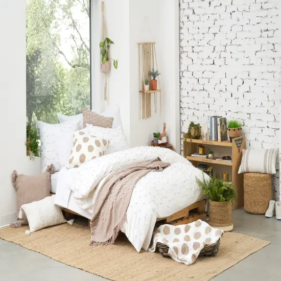 Tabb Dune White Throw Blanket {4}