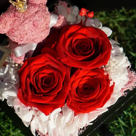 Preserved Rose Box with Personalized Initial Letter Necklace J {2}