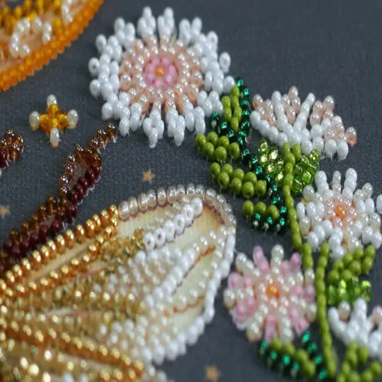 Mid-sized Bead Embroidery kit - Honey dream {3}