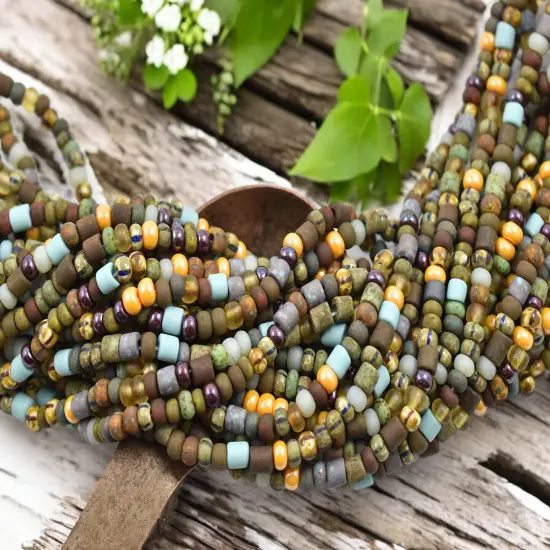 6/0 Aged Matte Gala Striped Picasso Mix Seed Beads (21" Strand) {2}