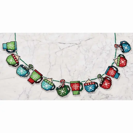 HerrschnersPeppermint Cocoa Garland Plastic Canvas Kit Multi {1}