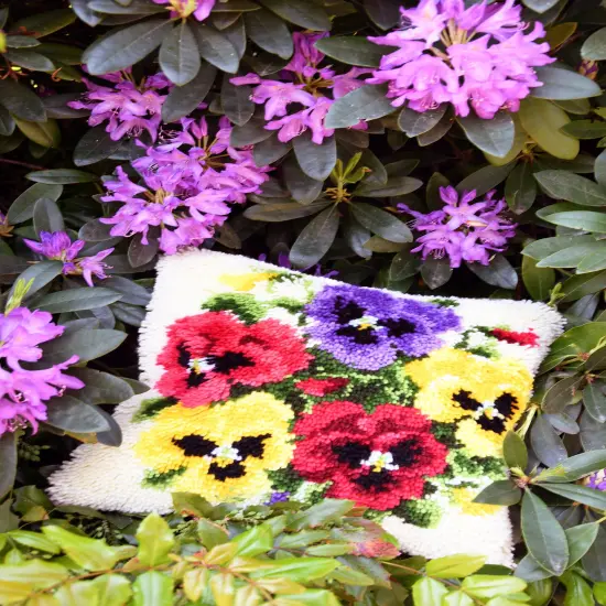 Vervaco Cushion Latch Hook Kit 16"X16"-Violets {4}