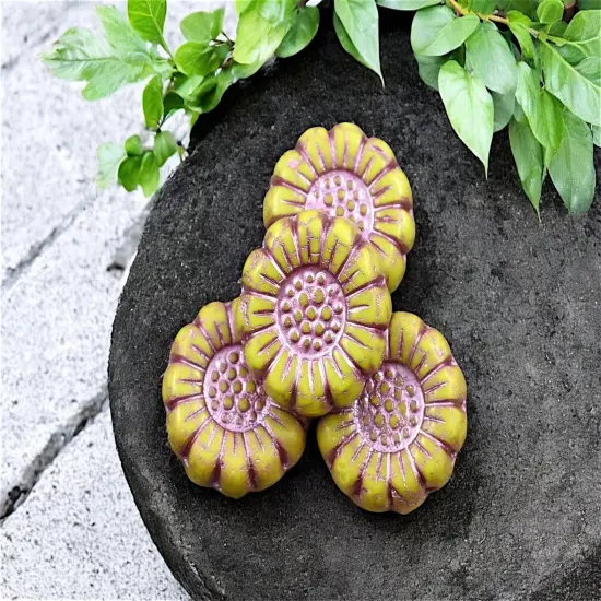 *12* 13mm Metallic Pink Washed Gaspeite Green Sunflower Coin Beads {4}