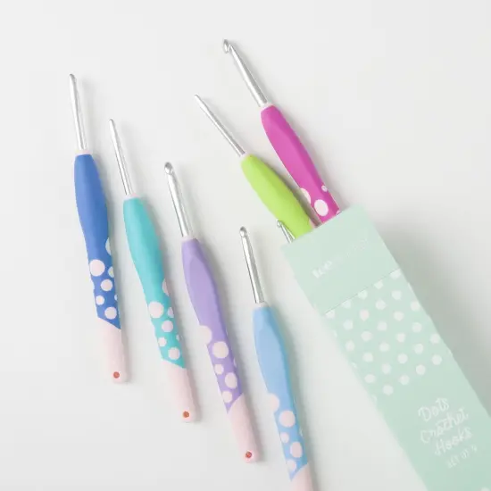 Dots Crochet Hook Set - Comfortable Ergonomic Handles - 9 Color Coded Sizes {2}