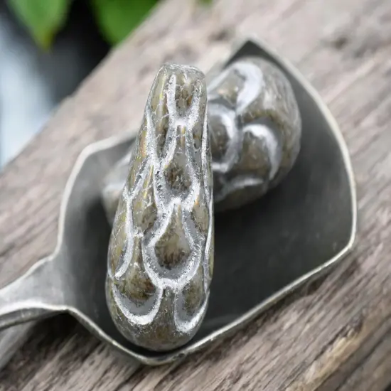 *6* 25x12mm Silver Washed Beige Terra Cotta Mermaid Scale Large Drop Beads {1}