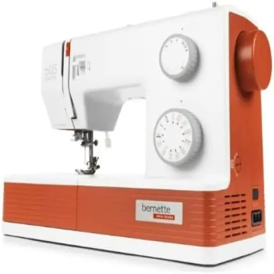 Bernette 05 Crafter Sewing Machine {4}