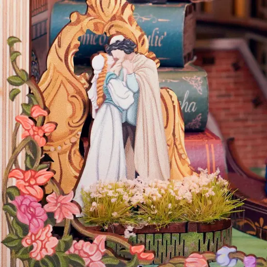 DIY Book Nook Kit - Shakespeare's Verse w/ Dust Cover {4}