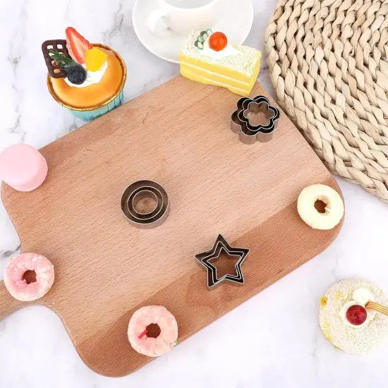 Mini Cookie Cutter Set with Box for Biscuits & Fruit 24 Pieces {3}