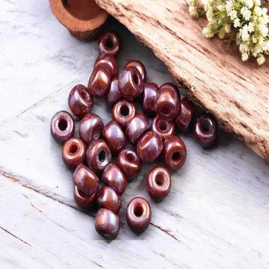 20g Red Nebula 2/0 Matubo Beads {1}
