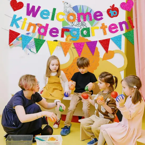 Glittery Welcome to Kindergarten Banner {2}