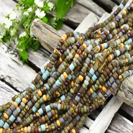 6/0 Aged Matte Gala Striped Picasso Mix Seed Beads (21" Strand) {1}