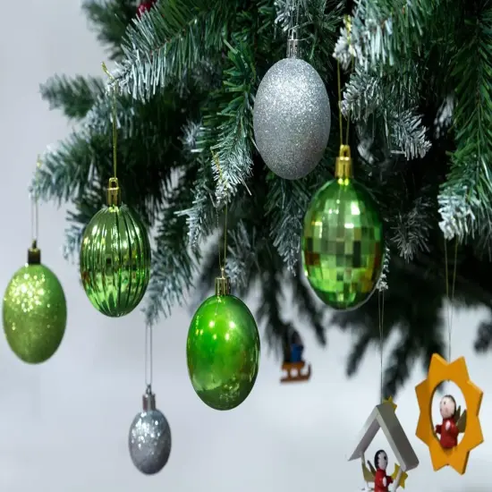 Small Size 28ct shatterproof Christmas Ball {4}