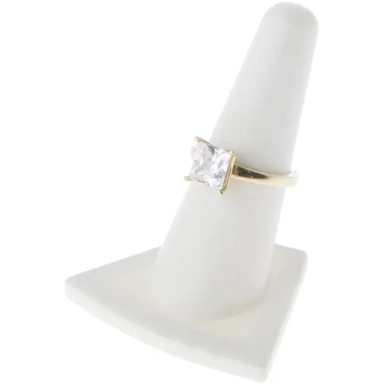 Plymor White Rubber Ring Finger Display, Single on Triangular Base, 2" W x 1.625" D x 2.125" H {3}