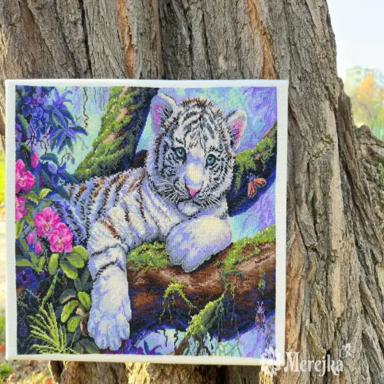 White Tiger K-260 Counted Cross-Stitch Kit {2}