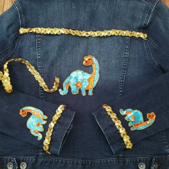 4 1/4" x 4 1/4" Brontosaurus Dinosaur Sequin Applique/Patch {3}