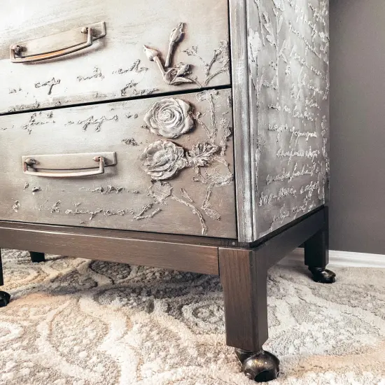 Redesign D&eacute;cor Moulds&reg; 5"x8" - In The Garden Copyright #VA0002331225 {3}