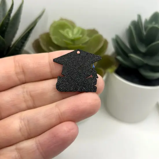 1, 4, or 20 Pieces: Blue and Black 2025 Graduation Cap Charms {3}