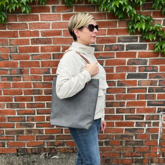 Crosscut Sewing Co.&reg; Lincoln Tote Sewing Kit - Beginner Sewing Project Kit Waved gray {6}