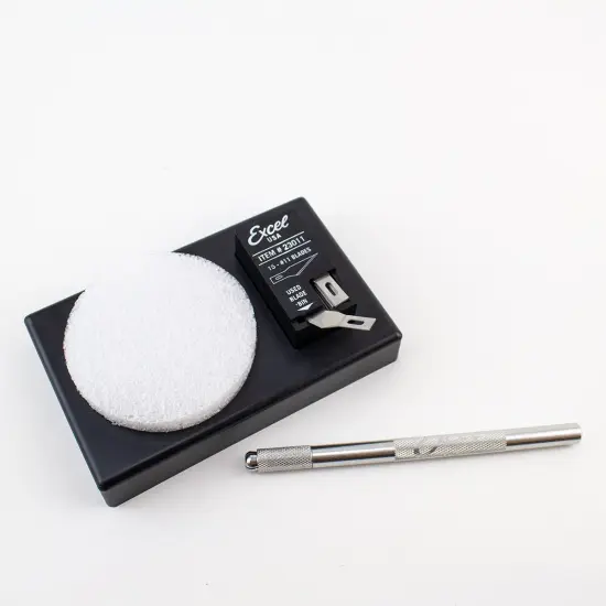 Knife Holder with #11 Blade Dispenser {5}