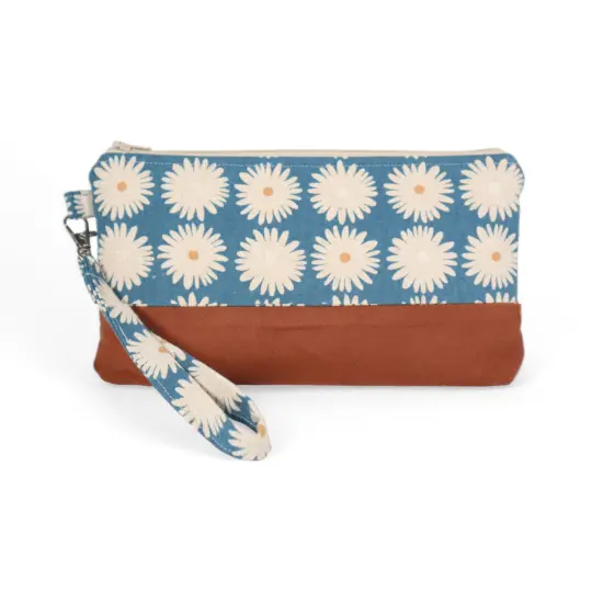 Crosscut Sewing Co.&reg; Wristlet Sewing Kit - Beginner Sewing Project Kit Daisy {3}
