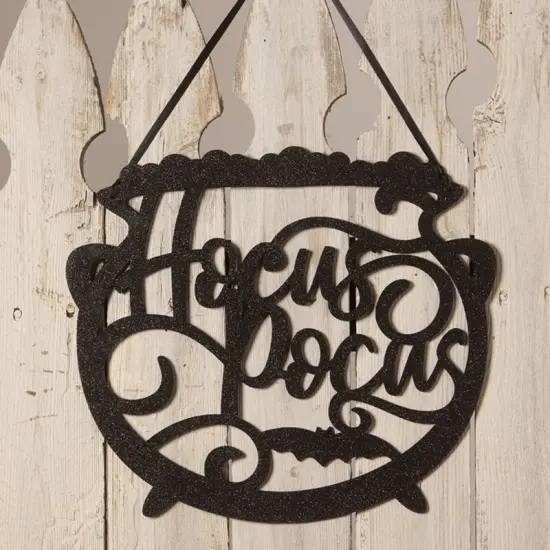 HOCUS POCUS CAULDRON WALL HANGING {3}