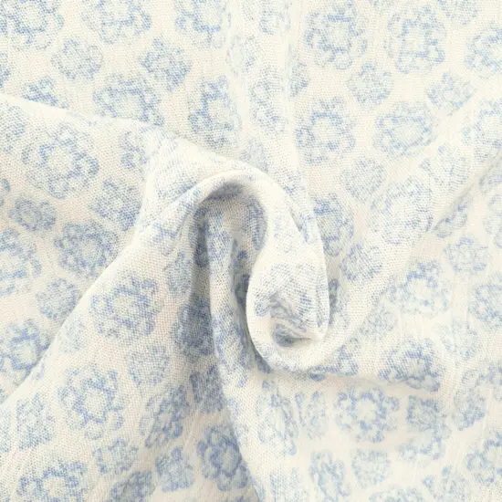 1 Yard Rayon Crinkle Off White/Blue Woven Fabric, 50/52&Prime; Wide 100% Rayon {3}
