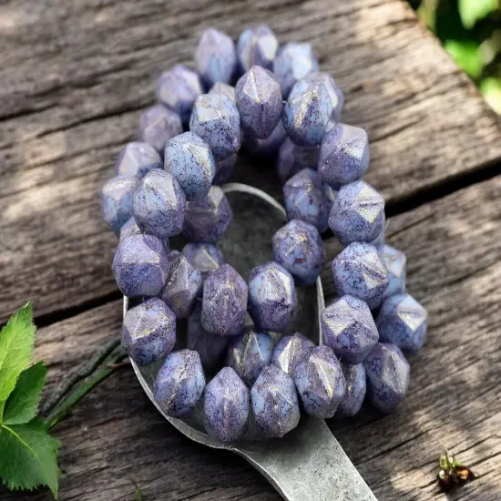 *15* 9x10mm Purple Washed Opaqaue Periwinkle Antique Cut Round Beads {3}