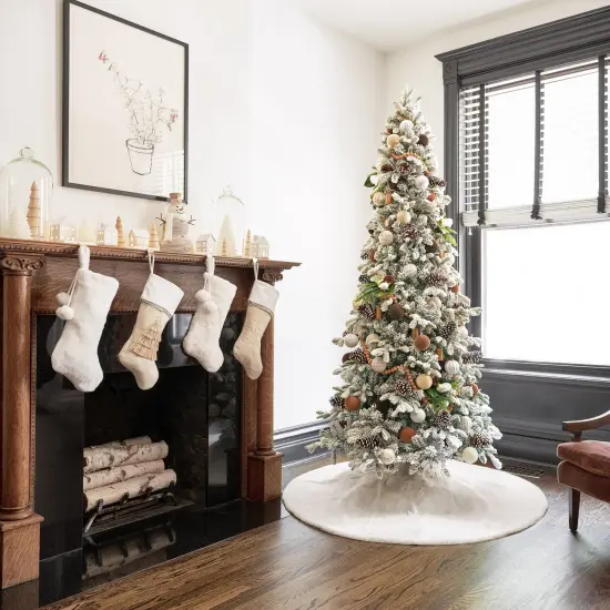 Luxe Plush Faux Fur Christmas Tree Skirt - 60" {3}