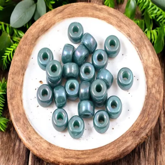 20g Green Turquoise Nebula 2/0 Matubo Beads {3}