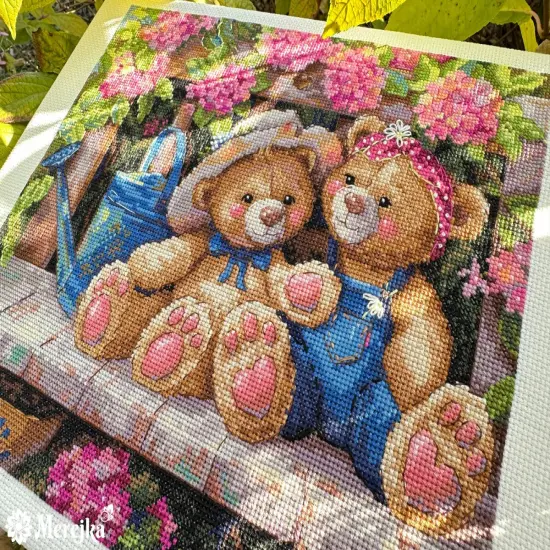 Garden Friends K-265 Counted Cross-Stitch Kit {4}