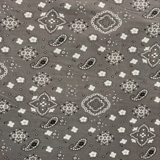 1 Yard Gray Cotton-Polyester Paisley Bandanna Print Fabric 59/60 Inch Wide {1}