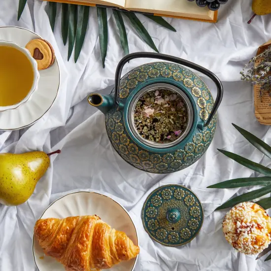 Green Floral Cast Iron Teapot Kettle with Stainless Steel Loose Leaf Infuser (34 oz) {3}