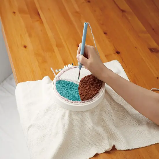 Clover Punch Needle Hoop 7" {5}