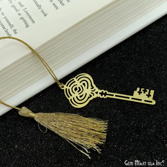 Metal Key Shape Bookmark With Tassel. Gold Bookmark, Reader Gift, Handmade Bookmark, Page Marker, Aesthetic Gift. 71x29mm {2}