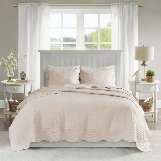 3 Piece Reversible Scalloped Edges Microfiber Quilt Set in Blush {7}